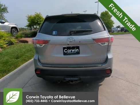 Used 2016 Toyota Highlander XLE AWD/4WD image 5