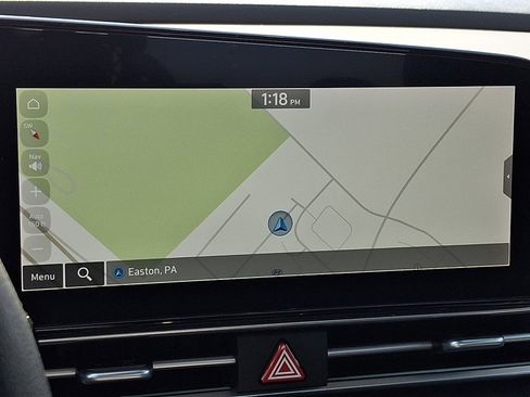 Used 2024 Hyundai Elantra SEL image 17