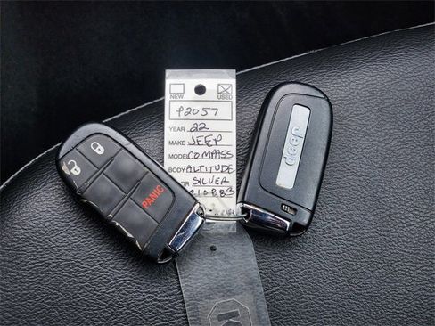 Used 2022 Jeep Compass Altitude image 31