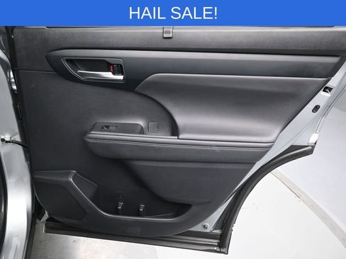 Used 2023 Toyota Highlander XSE image 35