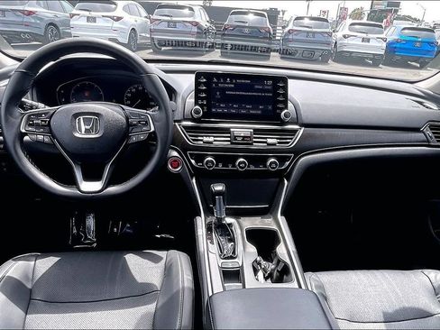 Used 2018 Honda Accord EX-L image 7