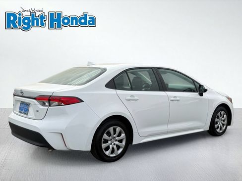 Used 2024 Toyota Corolla LE FWD image 8