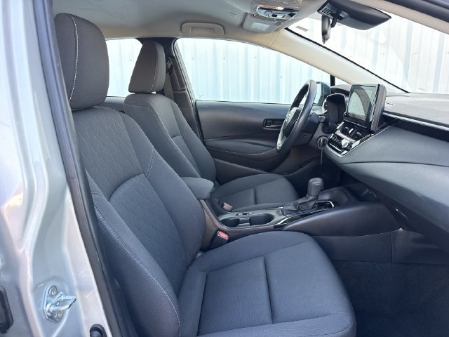 Certified 2025 Toyota Corolla LE FWD image 28