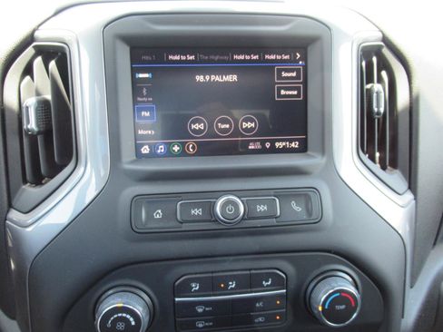 Used 2022 Chevrolet Silverado 1500 Custom w/ Safety Confidence Package RWD image 24