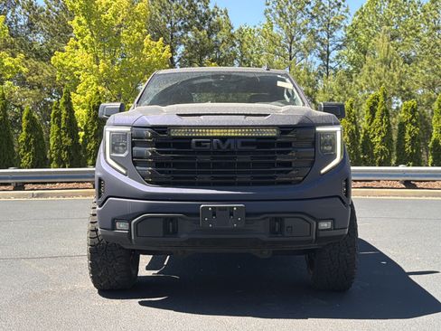 Used 2022 GMC Sierra 1500 Elevation w/ X31 Off-Road Package AWD/4WD image 12