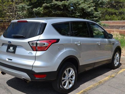 Used 2017 Ford Escape SE image 15