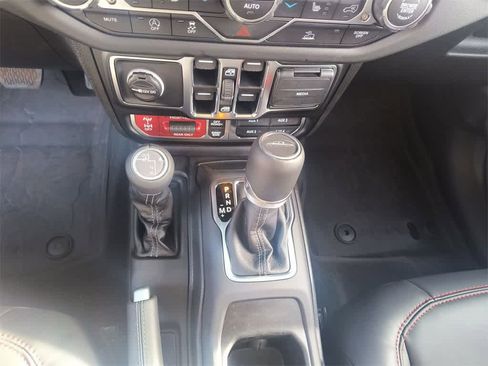 Used 2025 Jeep Gladiator Rubicon w/ Convenience Group image 20