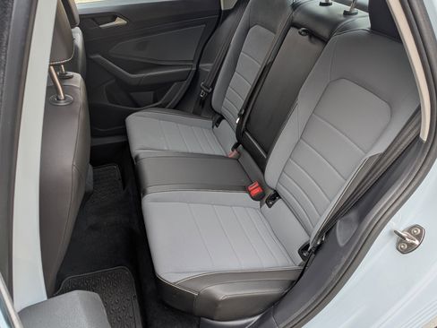 Used 2025 Volkswagen Jetta SE w/ Sunroof Package image 18