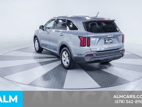 Used 2023 Kia Sorento LX FWD image 7
