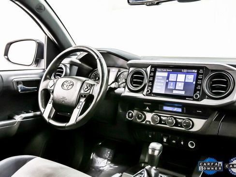 Used 2023 Toyota Tacoma TRD Sport image 19