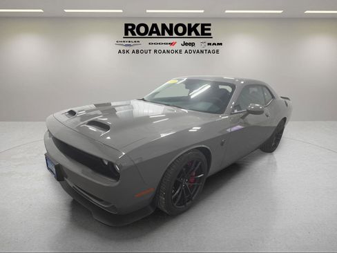 Used 2023 Dodge Challenger SRT Hellcat w/ Driver Convenience Group image 1