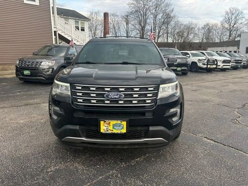 Used 2016 Ford Explorer XLT AWD/4WD image 4