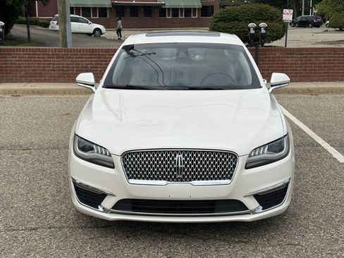 Used 2017 Lincoln MKZ Select w/ Select Plus Package AWD/4WD image 3