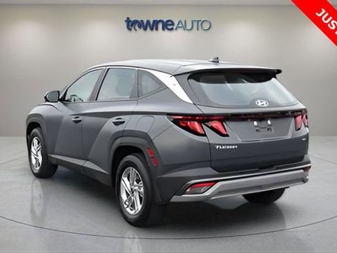 Used 2025 Hyundai Tucson SE image 4