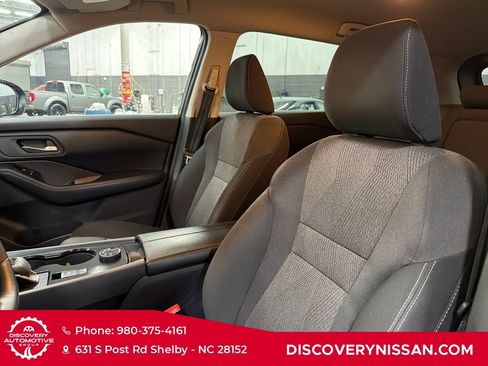 Certified 2025 Nissan Rogue SV AWD/4WD image 13