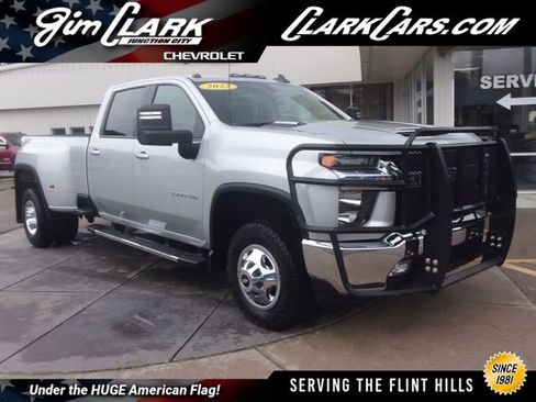 Used 2022 Chevrolet Silverado 3500 LT w/ Convenience Package AWD/4WD image 1