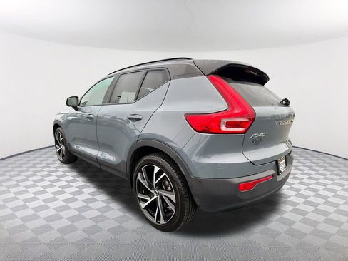 Used 2022 Volvo XC40 T5 R-Design w/ Advanced Package image 7