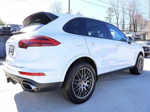 Used 2018 Porsche Cayenne Platinum Edition image 7