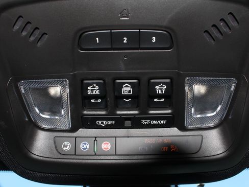Used 2024 Chevrolet Traverse Premier w/ Redline Edition AWD/4WD image 12