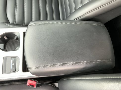 Used 2024 Ford Edge SEL w/ Convenience Package AWD/4WD image 11