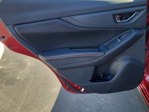 Used 2018 Subaru Crosstrek 2.0i Limited image 14