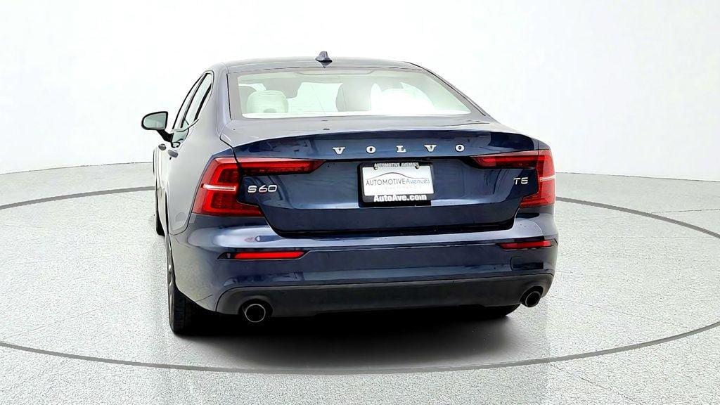 Used 2021 Volvo S60 T5 Momentum FWD image 6