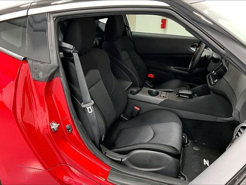Used 2025 Nissan Z Sport w/ Floor Mat Package image 10