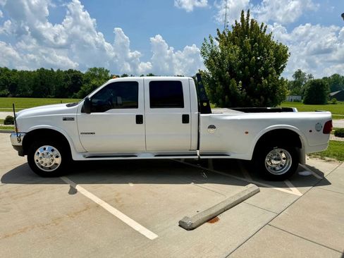 Used 2003 Ford F550 2WD Crew Cab Super Duty image 5