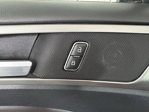 Used 2019 Ford Fusion SE w/ Equipment Group 151A image 14