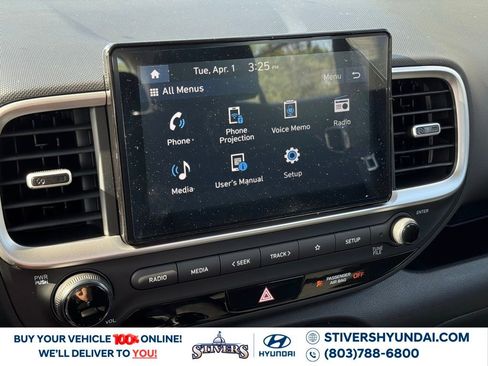 Certified 2025 Hyundai Venue SE image 25