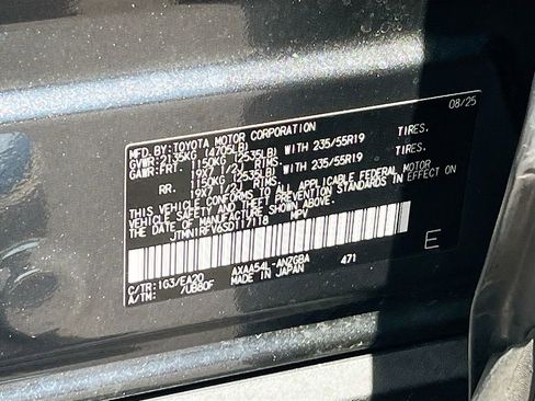 Used 2025 Toyota RAV4 Limited w/ Advanced Technology Package AWD/4WD image 32