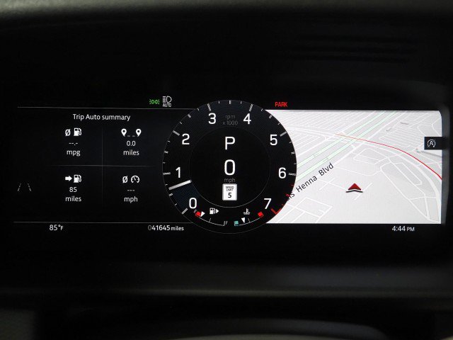 Used 2024 Land Rover Discovery Dynamic SE AWD/4WD image 19