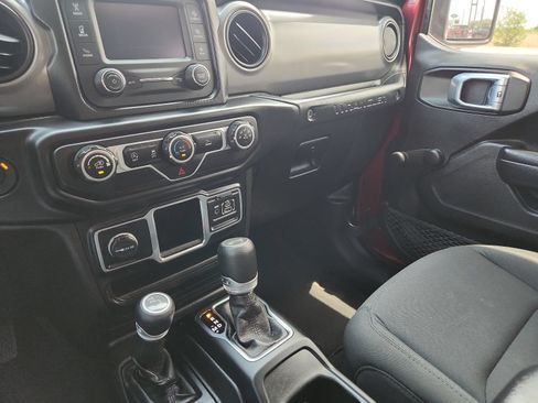 Used 2021 Jeep Wrangler Unlimited Sport AWD/4WD image 20