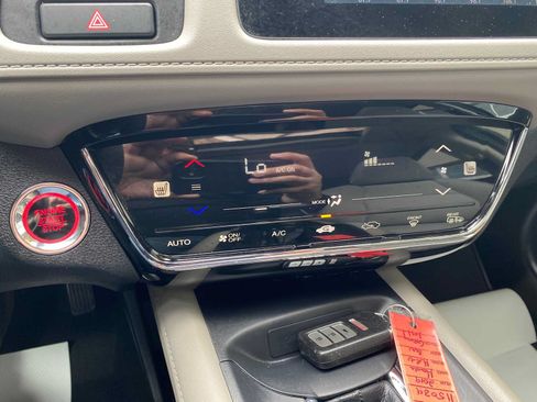 Used 2019 Honda HR-V EX image 21