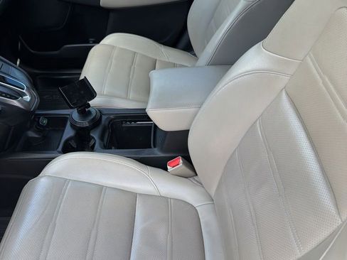 Used 2018 Honda CR-V Touring image 14