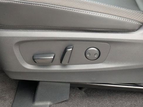New 2026 Nissan Pathfinder SL FWD image 16