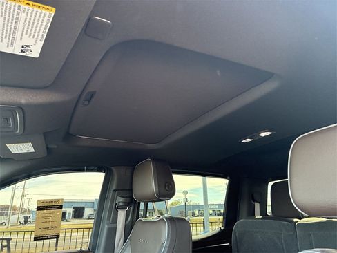 Used 2022 GMC Sierra 1500 Denali w/ Denali Reserve Package image 19