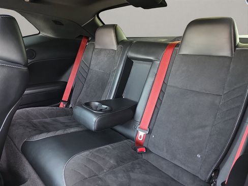 Used 2016 Dodge Challenger SRT Hellcat image 12
