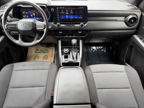 Used 2024 Chevrolet Colorado Trail Boss w/ Technology Package image 12