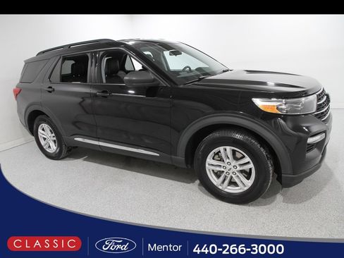 Certified 2021 Ford Explorer XLT w/ Equipment Group 202A image 1
