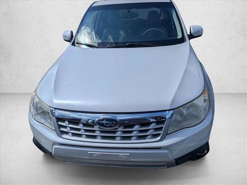 Used 2012 Subaru Forester 2.5X Limited AWD/4WD image 4