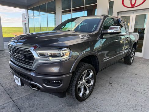 Used 2022 RAM 1500 Limited w/ Body Color Bumper Group AWD/4WD image 5