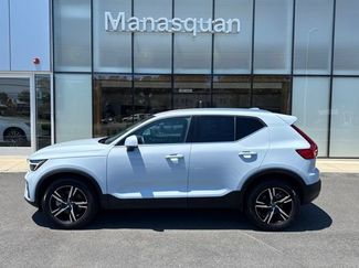 Used 2025 Volvo XC40 B5 Core AWD/4WD video 2