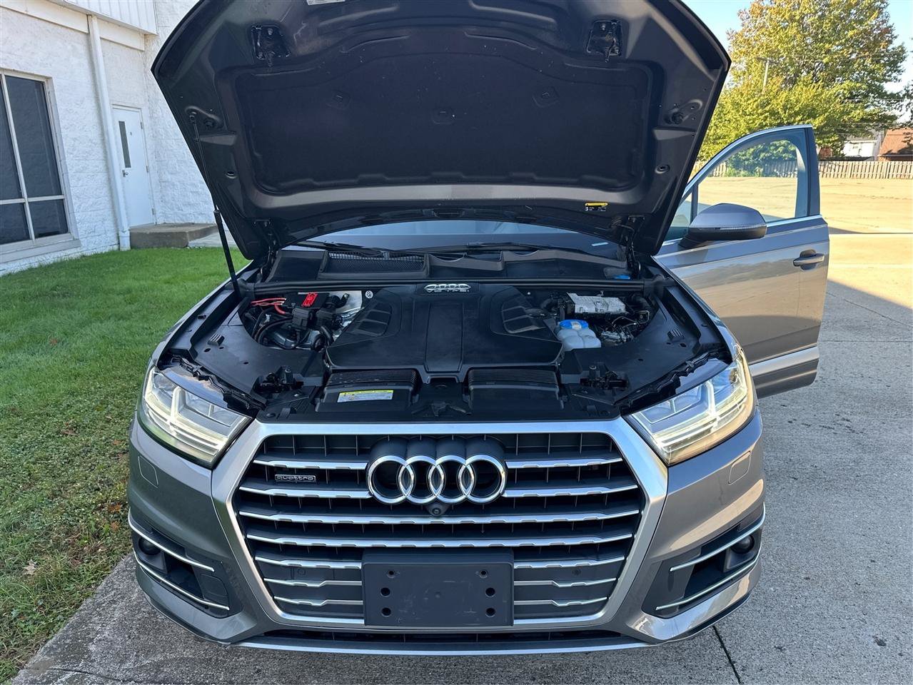 Used 2017 Audi Q7 3.0T Prestige AWD/4WD image 23