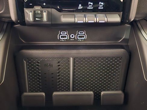 New 2026 RAM 1500 4x4 Crew Cab image 22