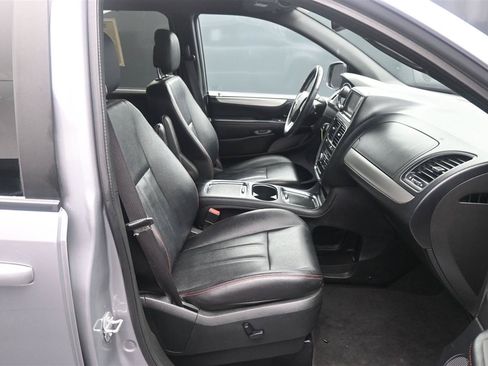 Used 2019 Dodge Grand Caravan GT FWD image 9
