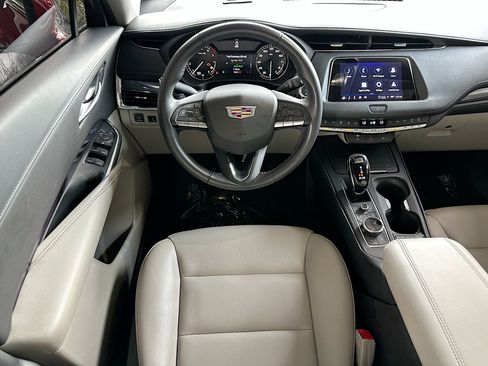 Used 2023 Cadillac XT4 Luxury w/ Driver Awareness Package image 20