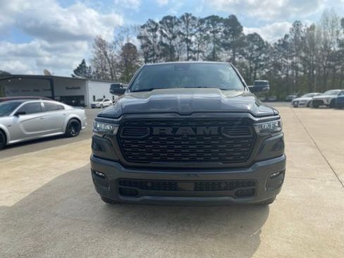 Used 2025 RAM 1500 Big Horn AWD/4WD image 3