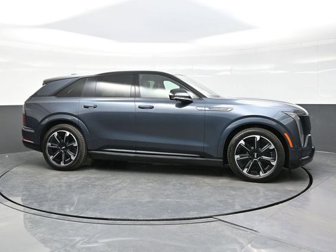 Certified 2026 Cadillac Escalade IQ Sport 2 AWD/4WD image 8
