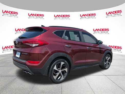 Used 2016 Hyundai Tucson Limited w/ Option Group 03 FWD image 3